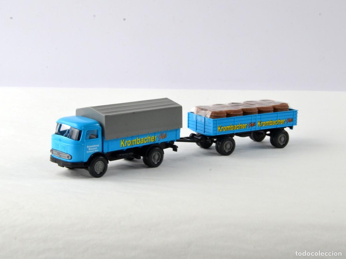Coches a escala: Wiking Escala 1:87 H0 Mercedes Benz LP321 con Remolque Krombacher Impecable con Caja