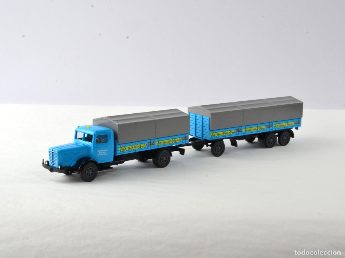 Coches a escala: Wiking Escala 1:87 H0 B&uuml;ssing 8000 con Remolque Krombacher Impecable con Caja