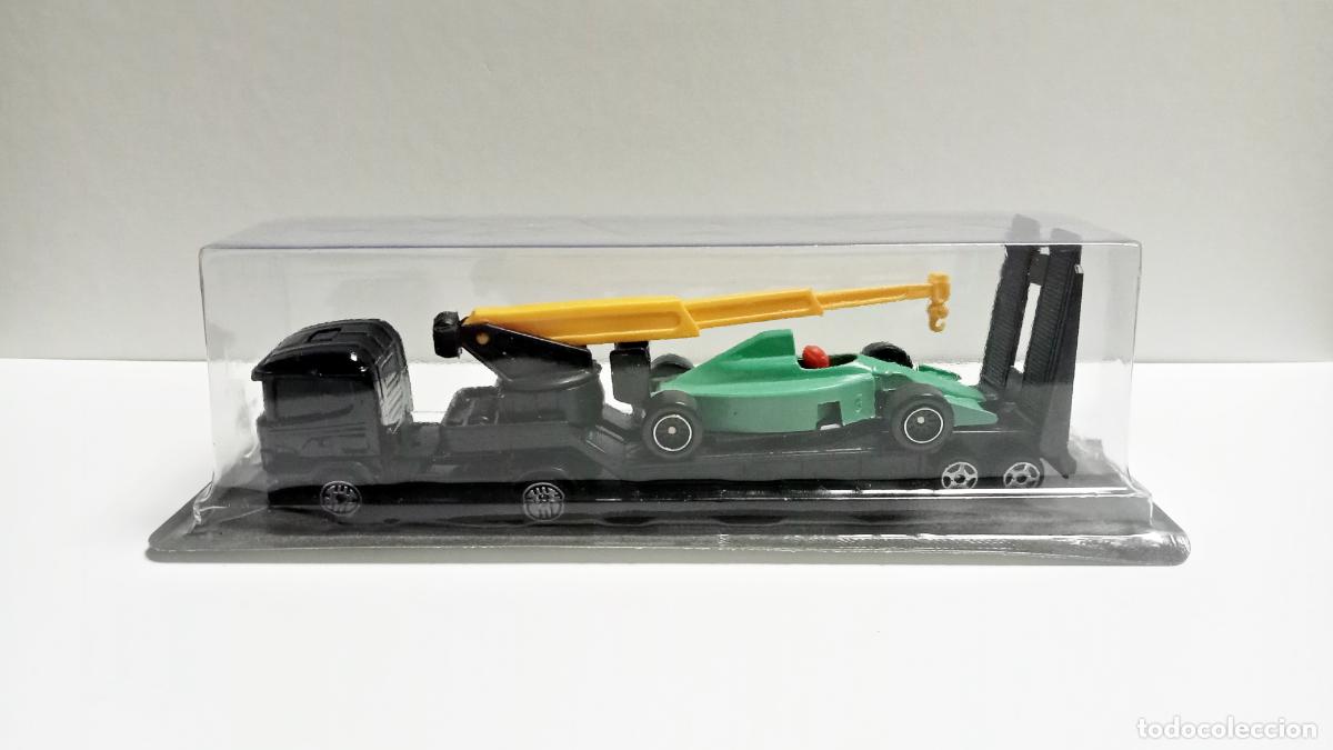 Coches a escala: CAMI&Oacute;N SCANIA TRAILER G&Oacute;NDOLA GR&Uacute;A + B&Oacute;LIDO COMPETICI&Oacute;N GUISVAL 1:87 COCHE JUGUETE TRUCK TOY PLUMA