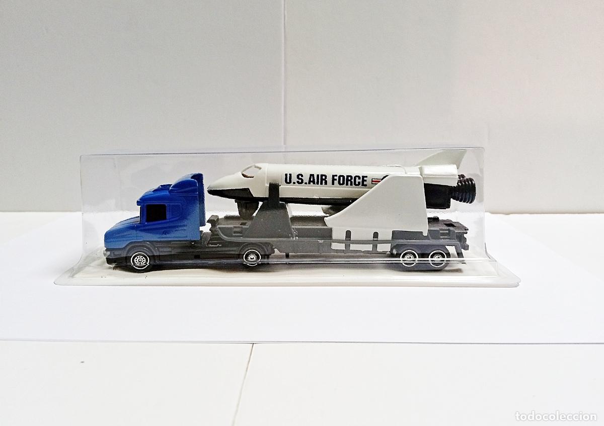 Coches a escala: CAMI&Oacute;N SCANIA 124L 400 TRANSBORDADOR NAVE ESPACIAL U.S. AIR FORCE GUISVAL 1:87 ESPACIO SPACE TRAILER
