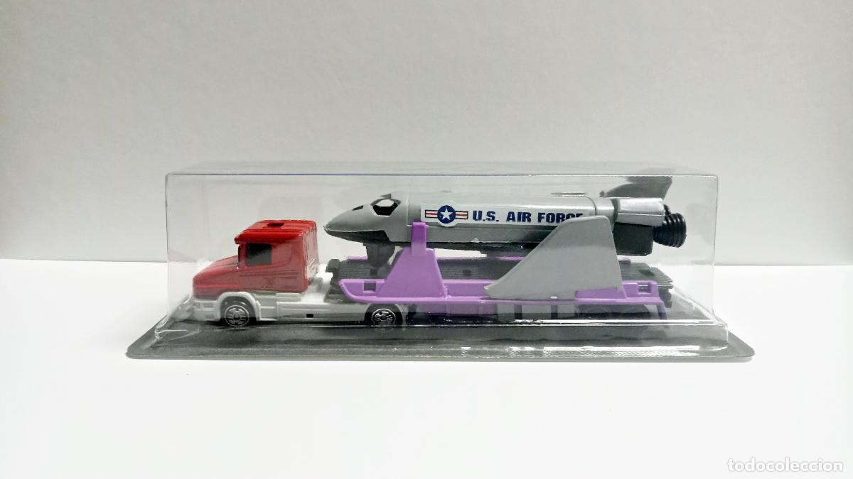 Coches a escala: CAMI&Oacute;N SCANIA 124L 400 TRANSBORDADOR NAVE ESPACIAL U.S. AIR FORCE GUISVAL 1:87 ESPACIO SPACE TRAILER