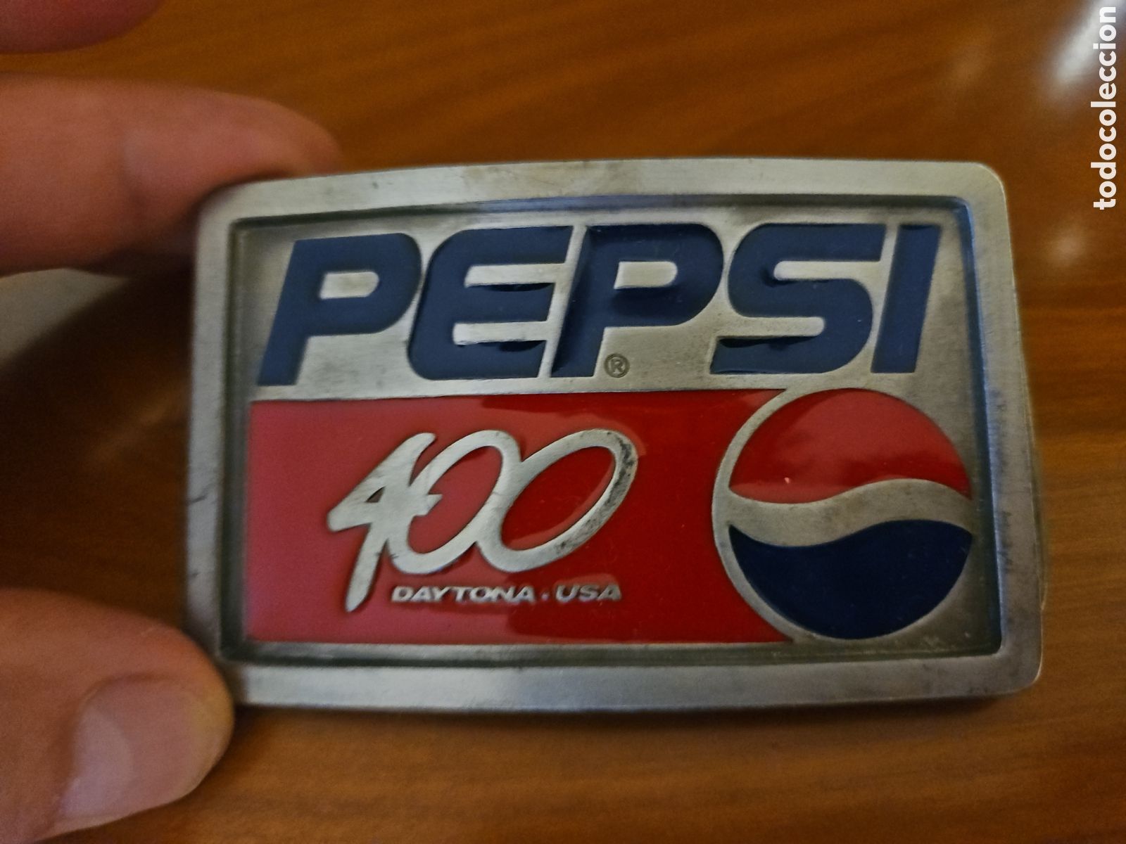 Coches: Hebilla de cintur&oacute;n esmaltada de 1992 , carreras de Daytona Pepsi 400. -
