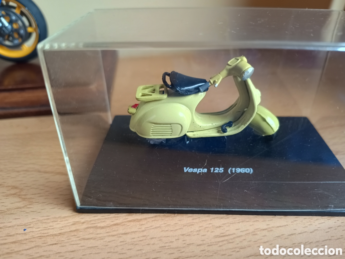 Auto: Vespa 125 (1960) Escala 1/32