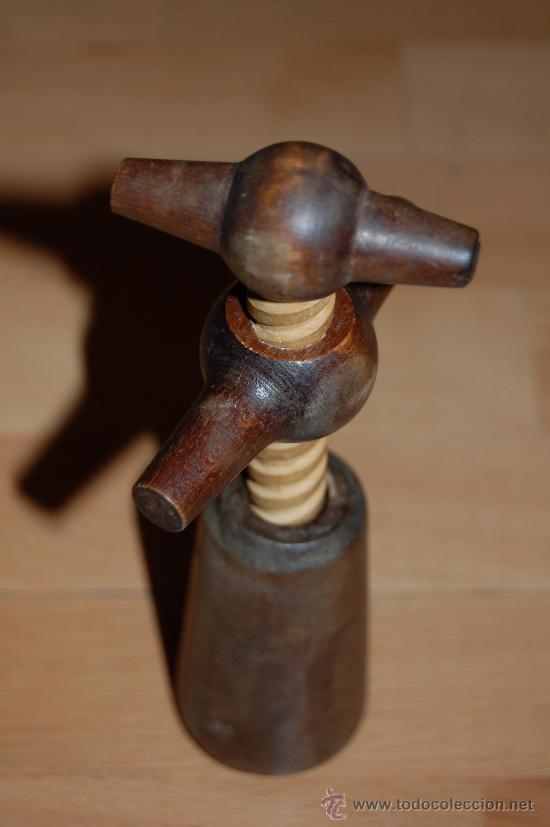 Abrebotellas y sacacorchos de colecci&oacute;n: SACACORCHOS DE MADERA - Foto 3