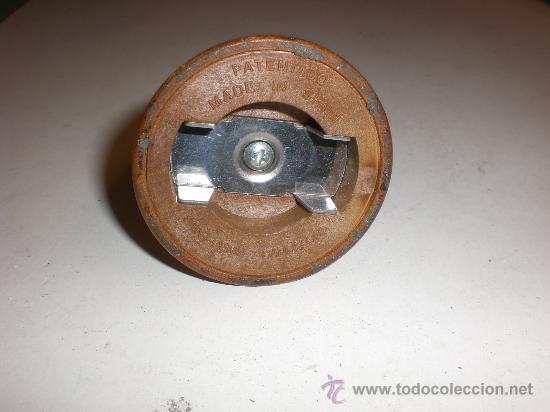 Abrebotellas y sacacorchos de colecci&oacute;n: ABREBOTELLAS  DE CHAPAS Y DE  BOTELLA DE ROSCA - Foto 3