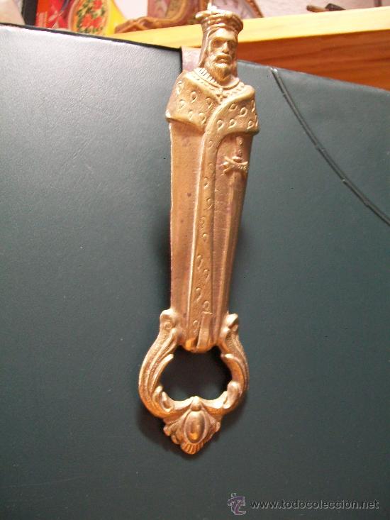 Abrebotellas y sacacorchos de colecci&oacute;n: Abridor de bronce REY. - Foto 2
