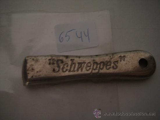 Abrebotellas y sacacorchos de colecci&oacute;n: Abrebotellas marca SCHWEPPES. - Foto 1