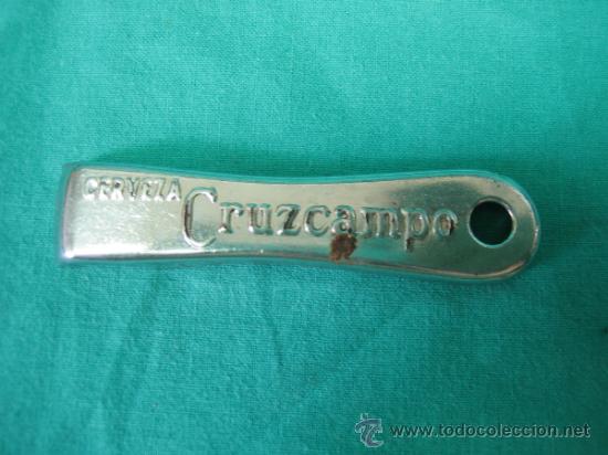 Abrebotellas y sacacorchos de colecci&oacute;n: Abrebotellas Cruzcampo - Foto 1