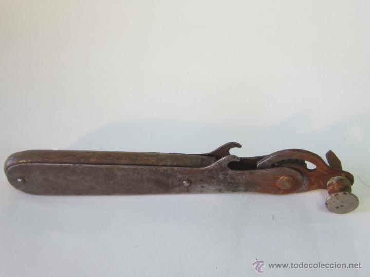 Abrebotellas y sacacorchos de colecci&oacute;n: ABREBOTELLAS EN METAL - Foto 2