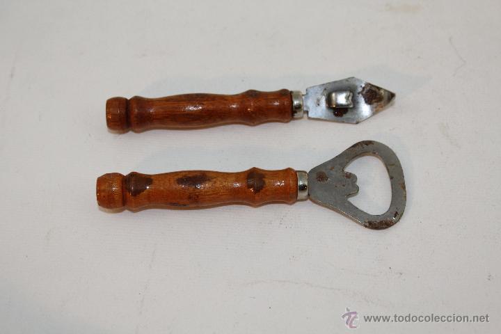 Abrebotellas y sacacorchos de colecci&oacute;n: abrebotellas Y ABRELATAS DE MADERA - Foto 1