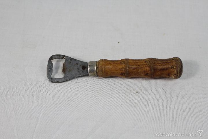 Abrebotellas y sacacorchos de colecci&oacute;n: abrebotellas de madera - Foto 1