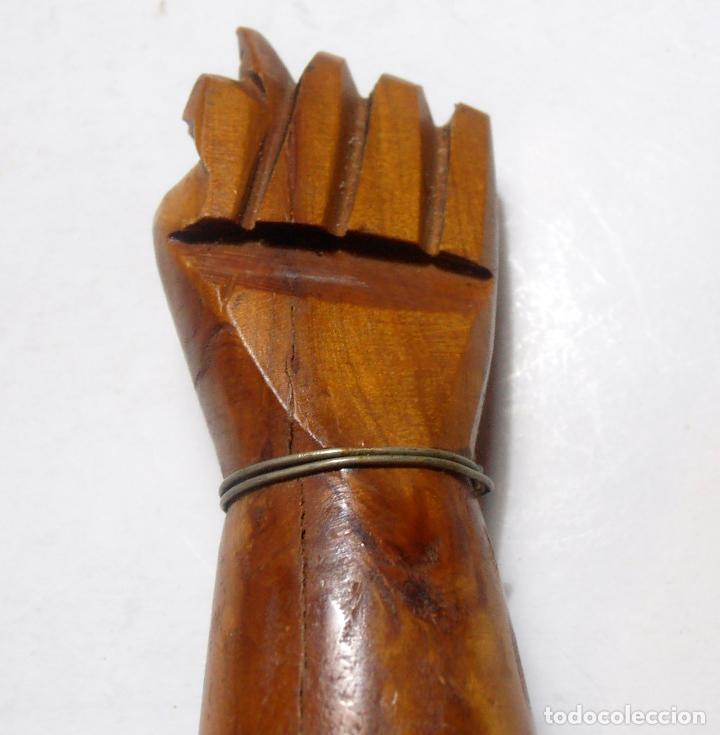Abrebotellas y sacacorchos de colecci&oacute;n: FIGA DE MADERA, ABREBOTELLA - Foto 2