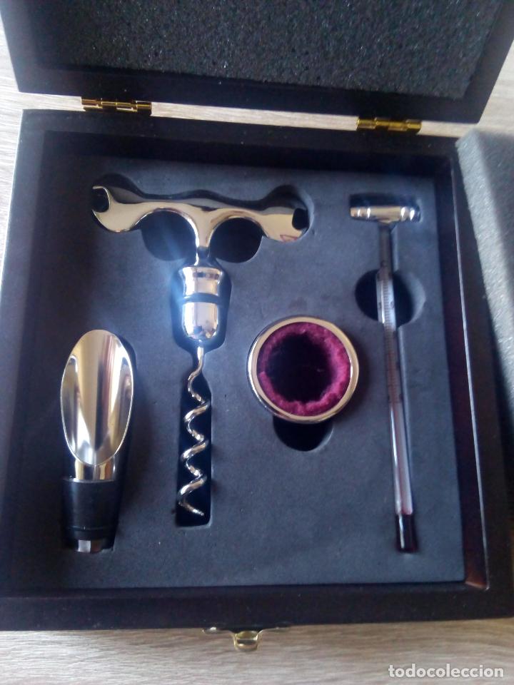 Abrebotellas y sacacorchos de colecci&oacute;n: Kit de vino en estuche de madera - Foto 2