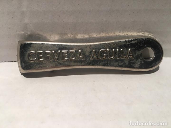 Abrebotellas y sacacorchos de colecci&oacute;n: ANTIGUO ABRIDOR DE EL AGUILA - Foto 1