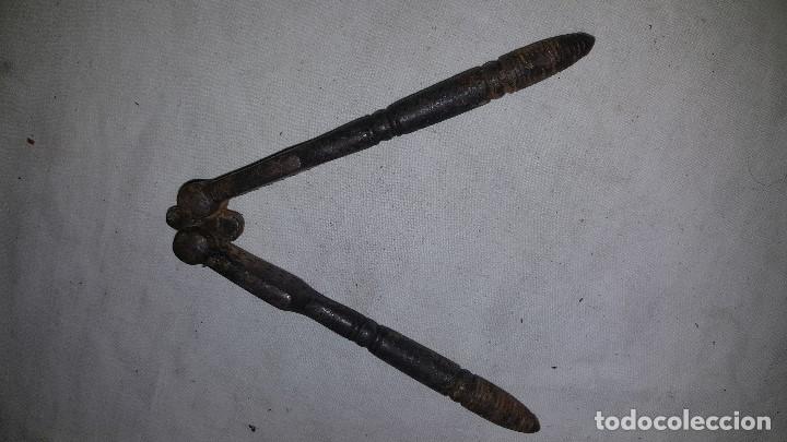 Abrebotellas y sacacorchos de colecci&oacute;n: CASCANUECES ANTIGUO - Foto 1