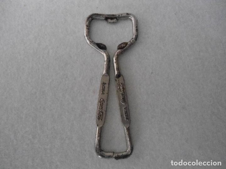 Abrebotellas y sacacorchos de colecci&oacute;n: ANTIGUO ABRIDOR DE COCA-COLA - Foto 1