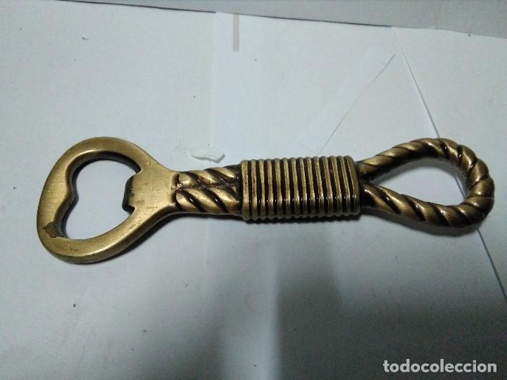 Abrebotellas y sacacorchos de colecci&oacute;n: Abrebotellas en forma de cordon - Foto 4