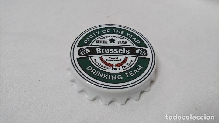 Abrebotellas y sacacorchos de colecci&oacute;n: ABREBOTELLAS BRUSSELS, FORMA DE CHAPA - Foto 1