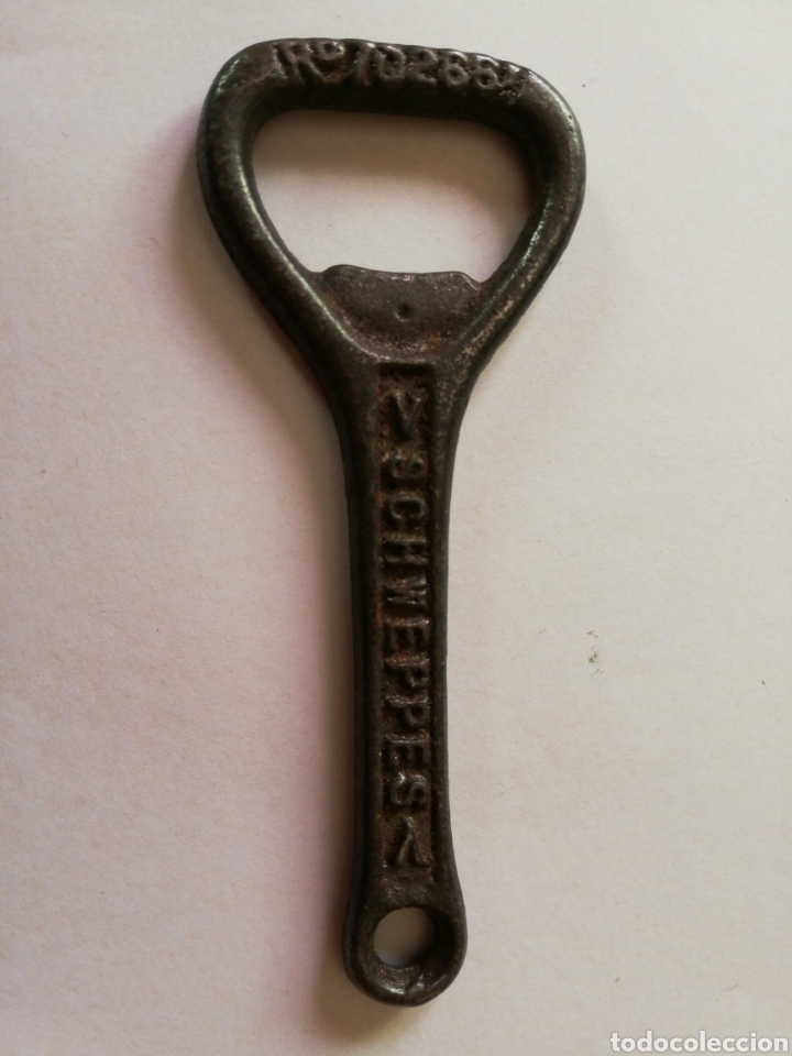 Abrebotellas y sacacorchos de colecci&oacute;n: Antiguo abridor schweppes - Foto 3