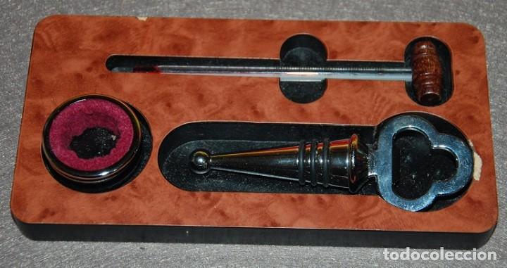 Abrebotellas y sacacorchos de colecci&oacute;n: ESTUCHE ENOL&Oacute;GICO - Foto 1