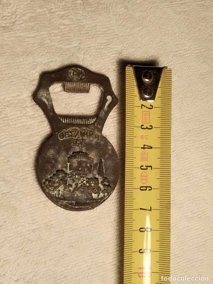 Abrebotellas y sacacorchos de colecci&oacute;n: Abridor de chapas 1947 - Foto 5