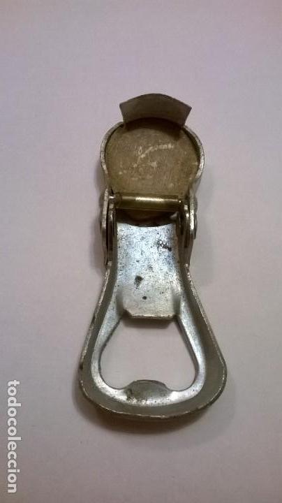 Abrebotellas y sacacorchos de colecci&oacute;n: Abridor con tapon - Foto 3