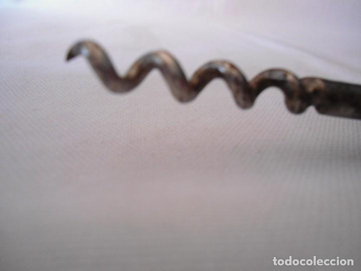 Abrebotellas y sacacorchos de colecci&oacute;n: ANTIGUO SACACORCHOS MANGO DE BRONCE - Foto 5