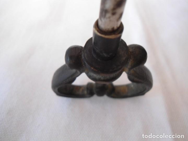 Abrebotellas y sacacorchos de colecci&oacute;n: ANTIGUO SACACORCHOS MANGO DE BRONCE - Foto 7