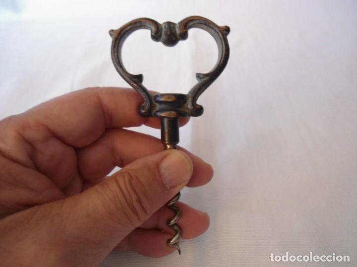 Abrebotellas y sacacorchos de colecci&oacute;n: ANTIGUO SACACORCHOS MANGO DE BRONCE - Foto 8