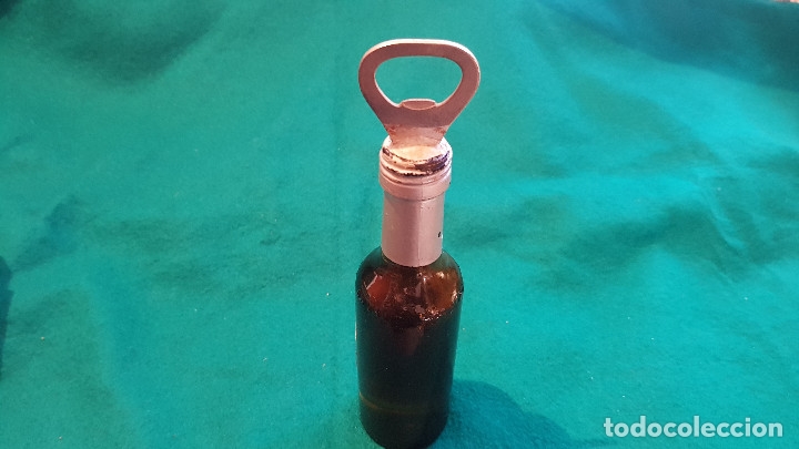 Abrebotellas y sacacorchos de colecci&oacute;n: BOTELLA CARLSBERG CON ABRIDOR - Foto 5