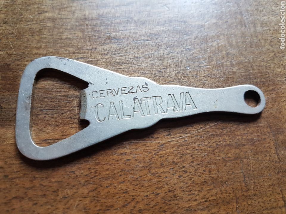 Abrebotellas y sacacorchos de colecci&oacute;n: Abridor cerveza calatrava - Foto 1