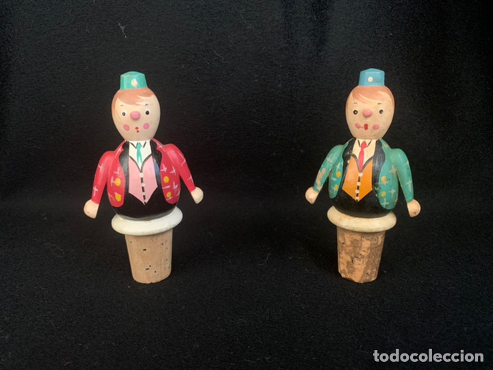 Abrebotellas y sacacorchos de colecci&oacute;n: Pareja de corchos de botellas de madera - Foto 1