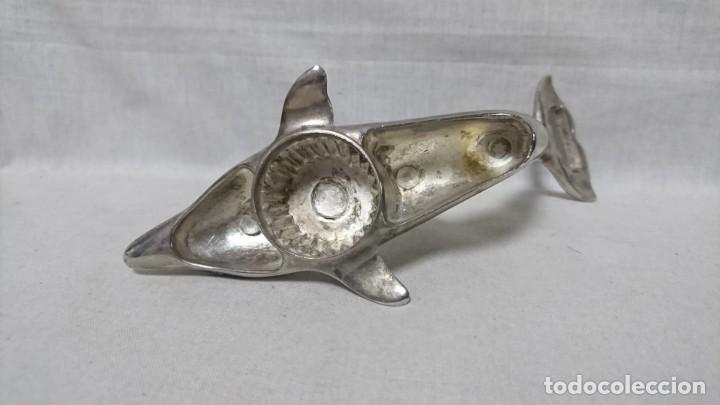 Abrebotellas y sacacorchos de colecci&oacute;n: ABREBOTELLAS FORMA DE DELFIN - Foto 3