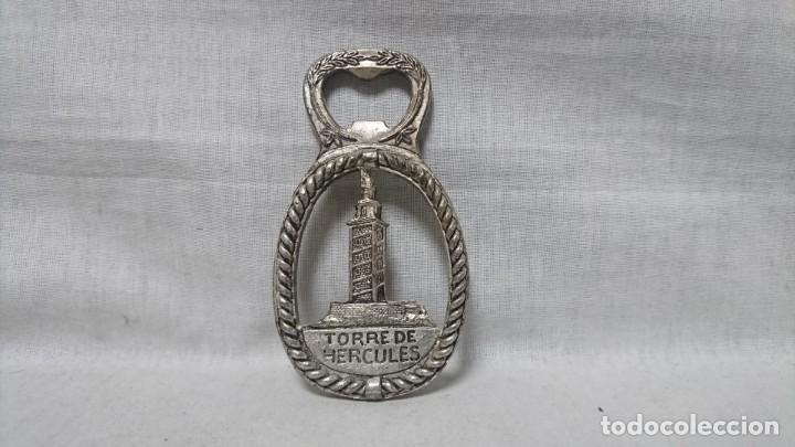 Abrebotellas y sacacorchos de colecci&oacute;n: ABREBOTELLAS TORRE DE HERCULES - Foto 1