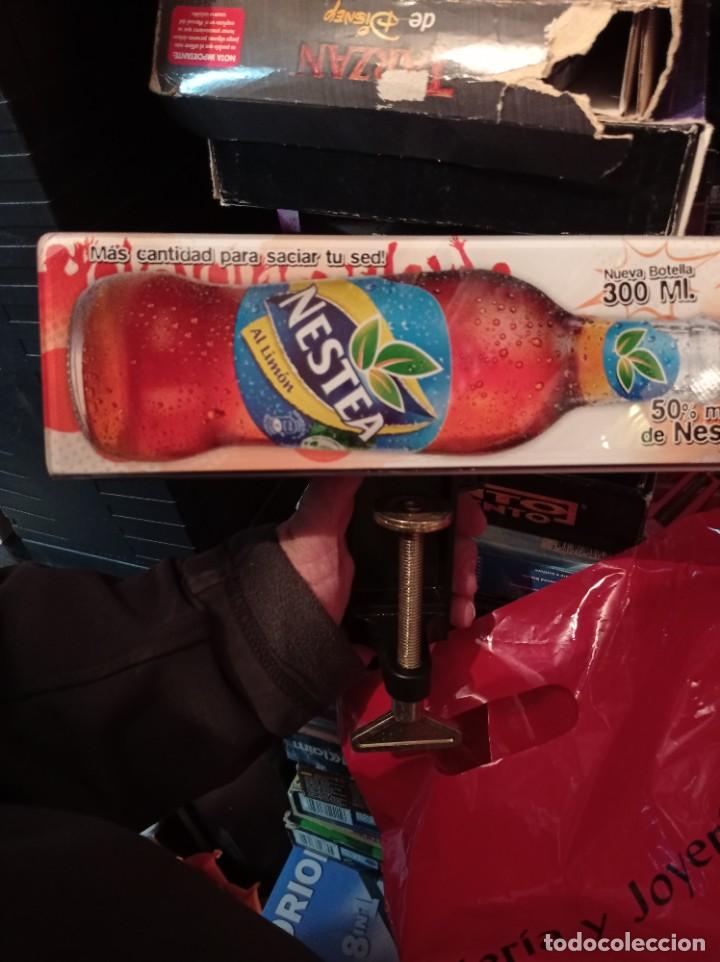 Abrebotellas y sacacorchos de colecci&oacute;n: ABRIDOR DE BARRA NESTEA - Foto 1