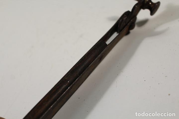 Abrebotellas y sacacorchos de colecci&oacute;n: antiguo abrebotellas - Foto 3