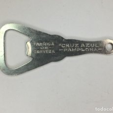Abrebotellas y sacacorchos de colección: ABRIDOR DE CERVEZA CRUZ AZUL - PAMPLONA