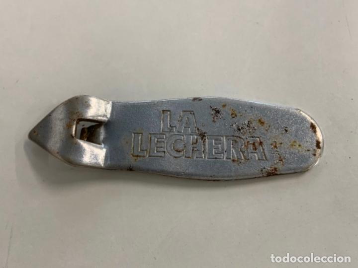 Abrebotellas y sacacorchos de colecci&oacute;n: Abrelatas LECHE LA LECHERA - Foto 1