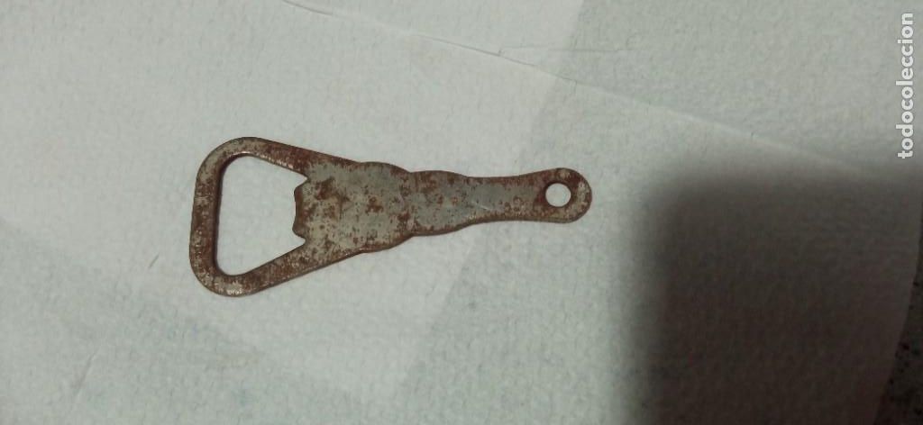 Abrebotellas y sacacorchos de colecci&oacute;n: ABRIDOR ANTIGUO MAHOU 8,5 CMS. - Foto 2