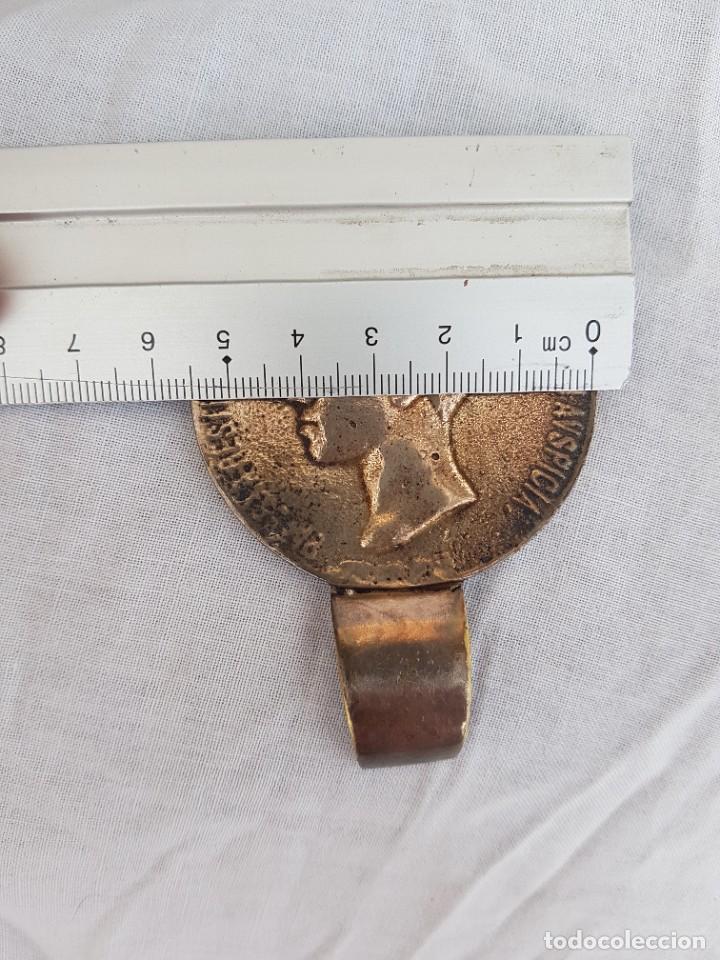 Abrebotellas y sacacorchos de colecci&oacute;n: ABREBOTELLAS CON FORMA DE MONEDA - Foto 4