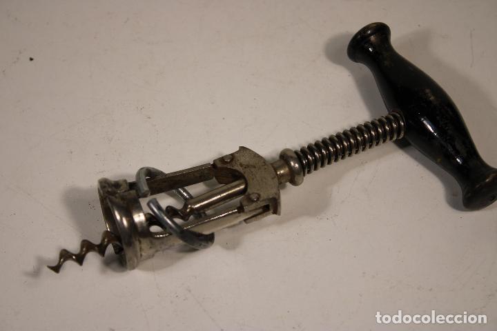 Abrebotellas y sacacorchos de colecci&oacute;n: antiguo sacacorchos - Foto 2