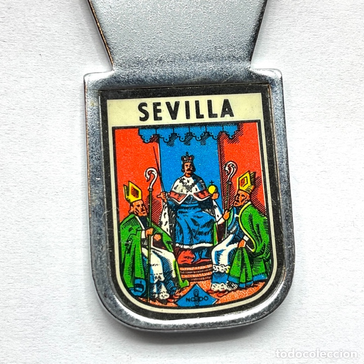 Abrebotellas y sacacorchos de colecci&oacute;n: Abridor abrebotellas de SEVILLA - Foto 2