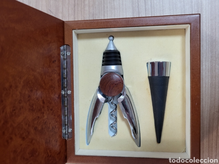 Abrebotellas y sacacorchos de colecci&oacute;n: KIT DE VINO EN CAJA DE MADERA. - Foto 2