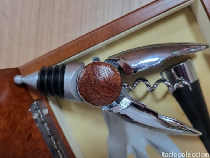 Abrebotellas y sacacorchos de colecci&oacute;n: KIT DE VINO EN CAJA DE MADERA. - Foto 6