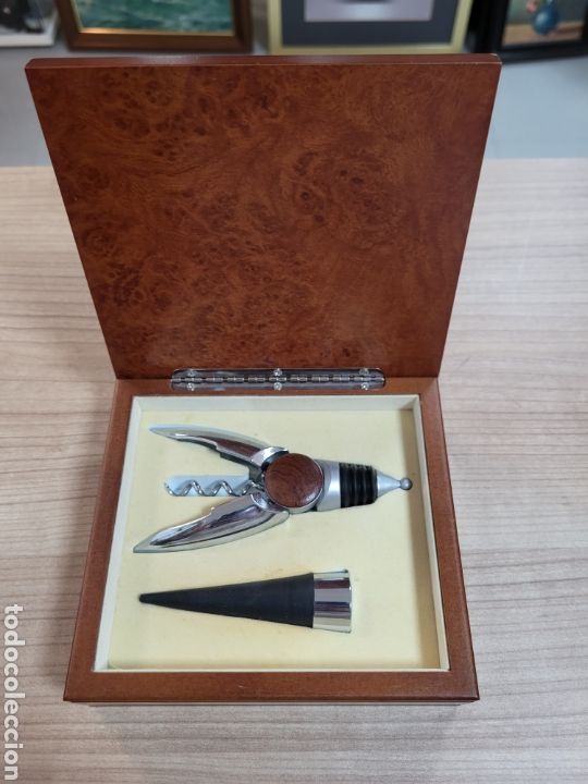 Abrebotellas y sacacorchos de colecci&oacute;n: KIT DE VINO EN CAJA DE MADERA. - Foto 1
