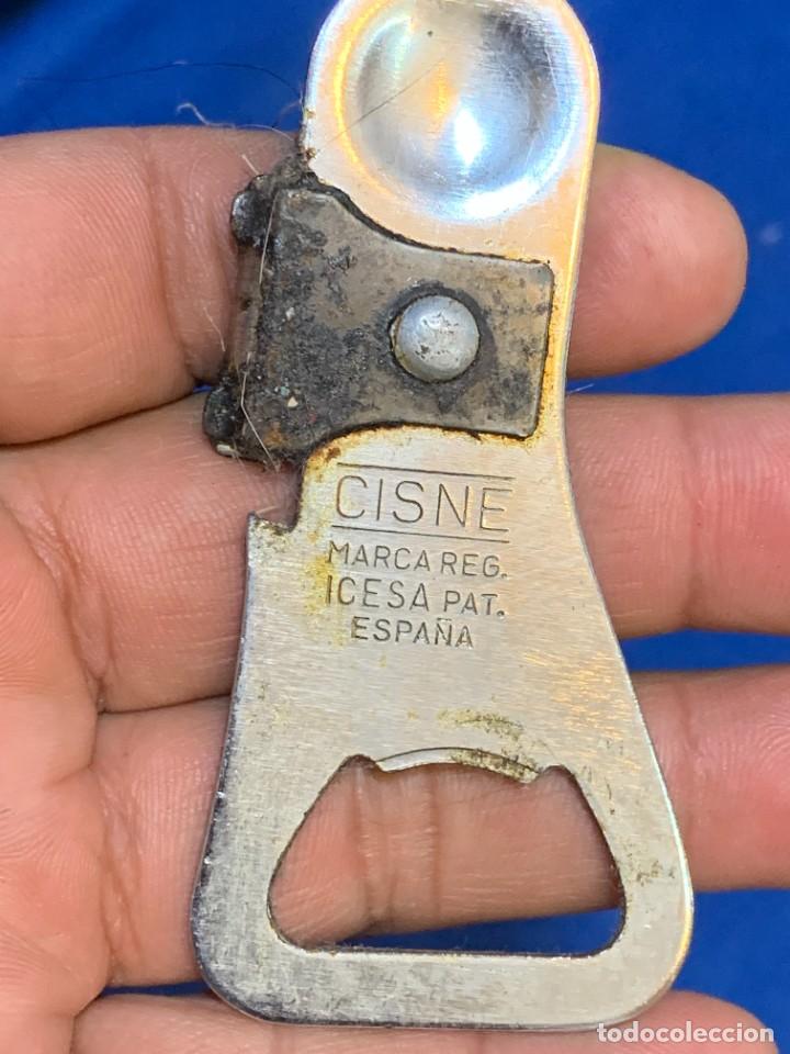 Abrebotellas y sacacorchos de colecci&oacute;n: ABRIDOR LA CASERA MARCA CISNE - Foto 4