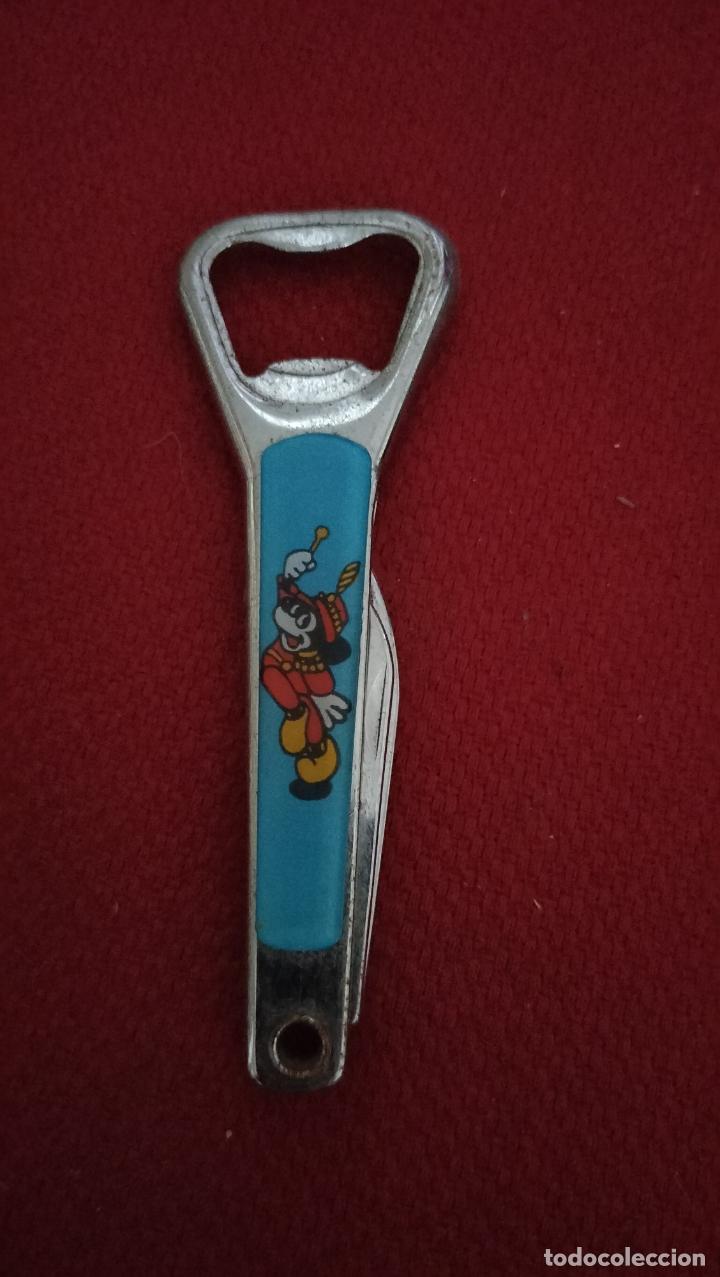 Bottle opener and Corkscrew: ANTIGUO ABREBOTELLAS