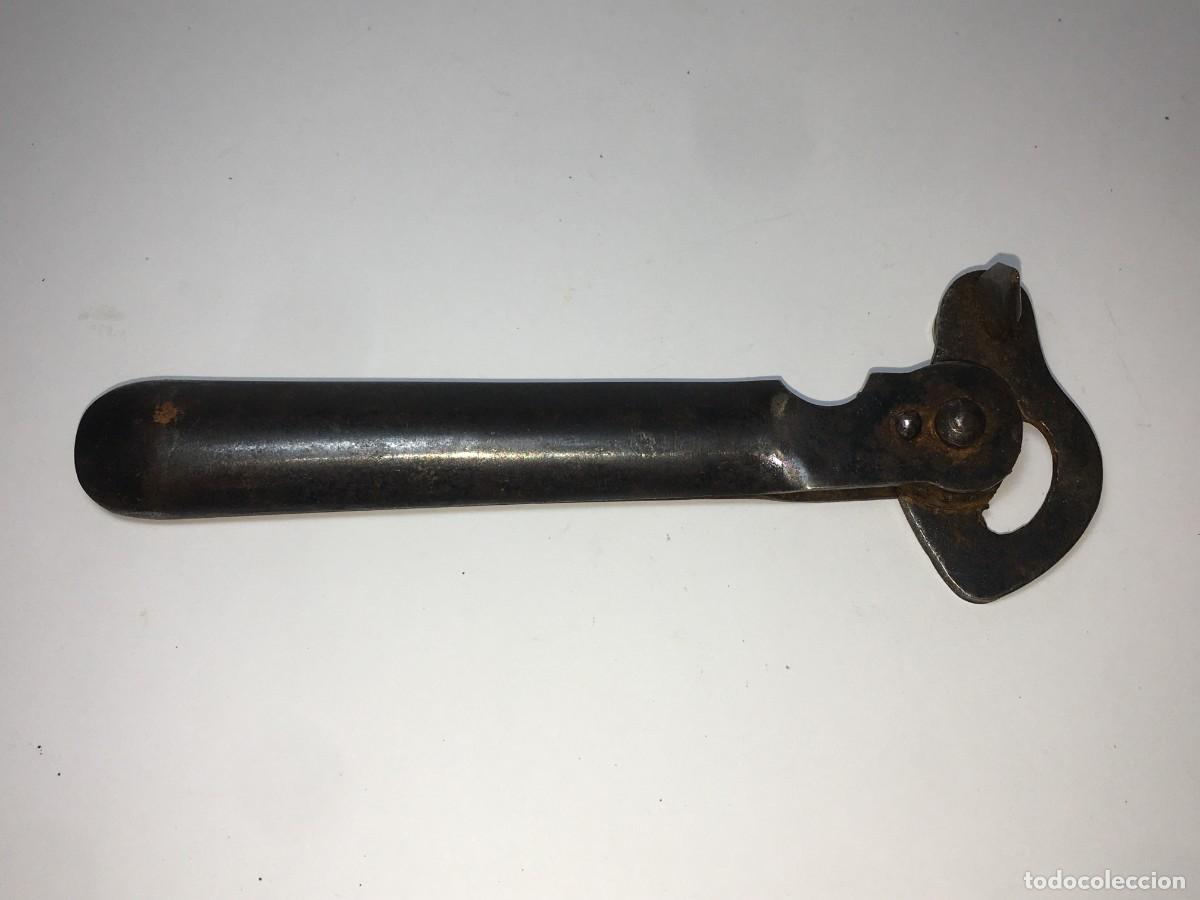 Abrebotellas y sacacorchos de colecci&oacute;n: ANTIGUO ABRIDOR DE BOTELLAS - Foto 1