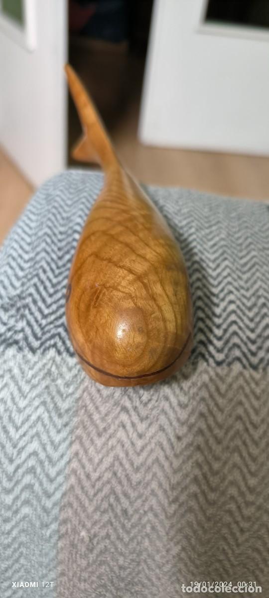 Abrebotellas y sacacorchos de colecci&oacute;n: ANTIGUO ABRIDOR DE MADERA FORMA DE PEZ - Foto 2