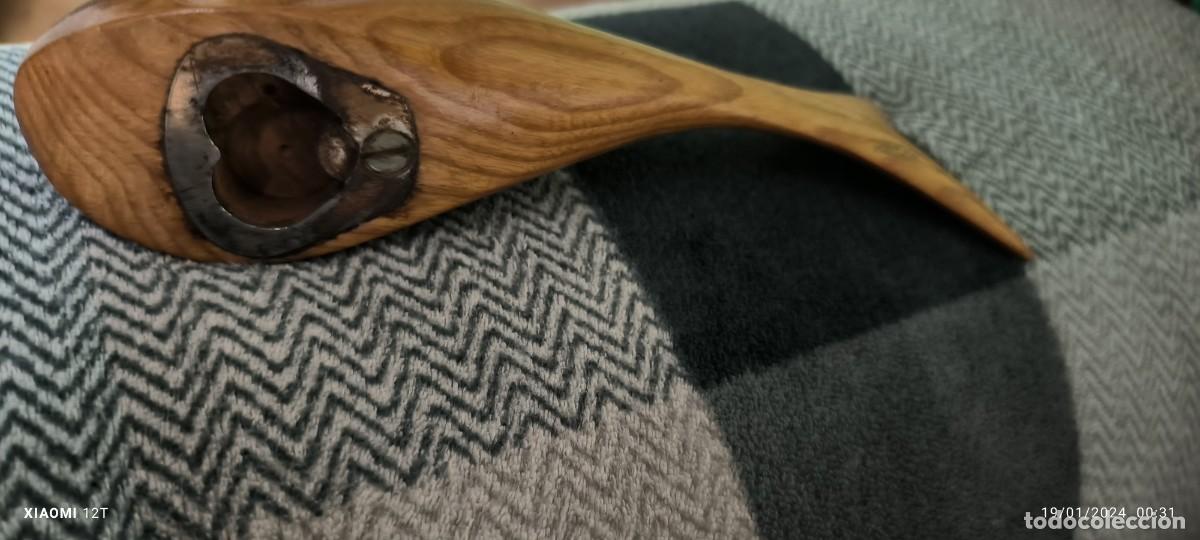 Abrebotellas y sacacorchos de colecci&oacute;n: ANTIGUO ABRIDOR DE MADERA FORMA DE PEZ - Foto 4